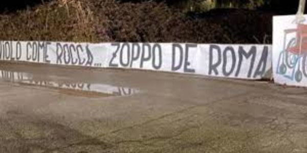 Derby: quando il tifo è demente “Zaniolo come Rocca…zoppo de Roma”.