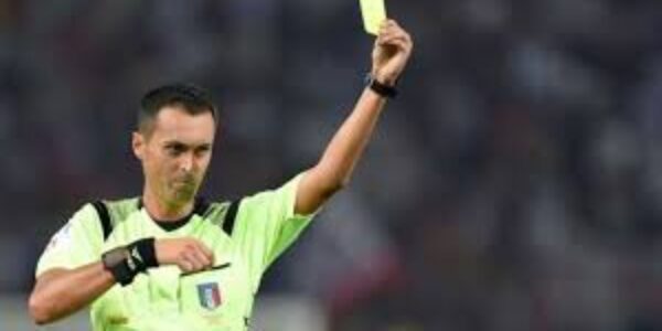 Sport/Calcio: nel disastro Roma almeno si salva l’arbitro