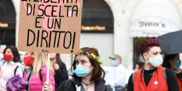Aborto/Italia: anno 0.  E manca totalmente educazione sessuale nelle scuole