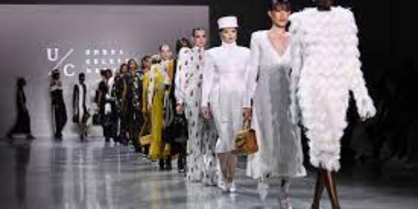 Moda: L’Alba delle Passerelle: La storia ardente delle Fashion Week del Mondo