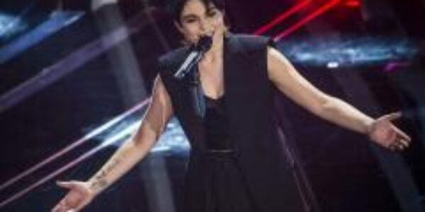 Musica/Giordana Angi: la voce che abbraccia le fragilità