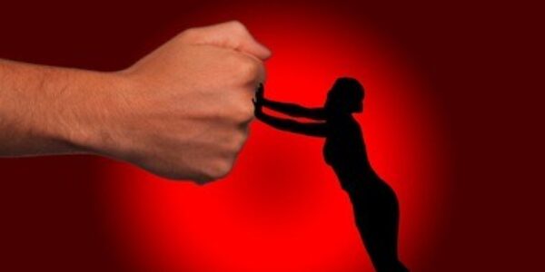 Femminicidio/”Quando l’amore diventa paura: ciò che il femminicidio ci ruba ogni volta”